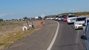 Enojo por largas colas en el fitosanitario de El Encón