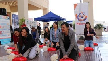 Chicos del secundario aprendieron cómo salvar vidas con RCP Chicos del secundario aprendieron cómo salvar vidas con RCP