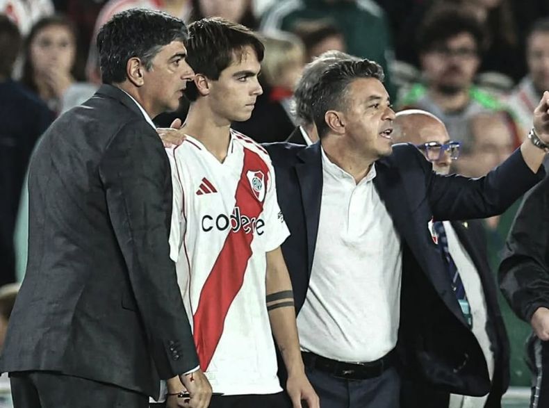 Debutar en la Primera de River es un sueño hecho realidad. Gracias a mi familia, mis compañeros y al club por confiar en mí. A seguir trabajando más fuerte que nunca!@riverplate.jpg