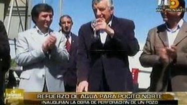 Refuerzo de agua potable para vecinos de Pocito Norte