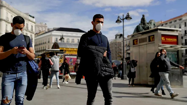 Alarma en Europa: el barbijo vuelve a ser obligatorio en España