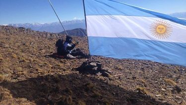 El hincha argentino más alto del mundo alentó una vez más