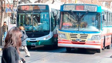 Los empresarios de colectivos quieren un boleto más alto que el que les autorizan