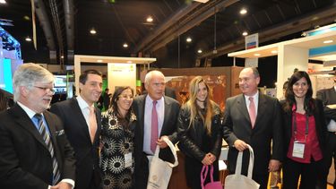 Autoridades nacionales y locales visitaron el stand de Turismo en la Expoeventos