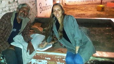 Te buscan para cuidar personas al final de su vida, o sin familia, o sin hogar