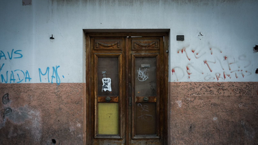 Los misterios de la casona abandonada en pleno centro que trae nostalgia a los sanjuaninos