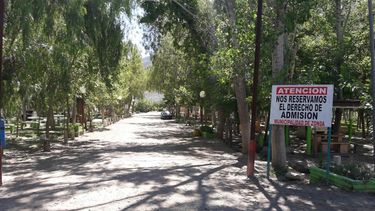 Camping Dique Lateral: una tierra de nadie que tienta a la tragedia