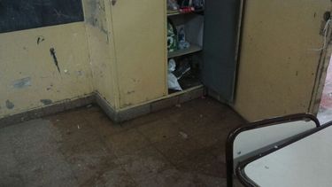 A pesar de la lluvia y la suspensión, en una escuela tuvieron clases