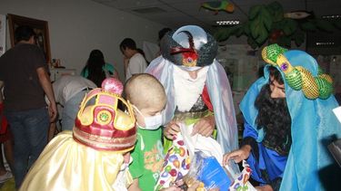 Los Reyes Magos llevaron juguetes a niños oncológicos y hemofílicos