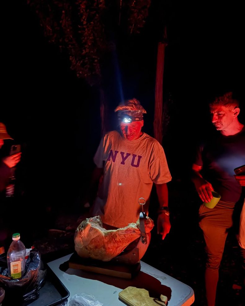 Campamento en la pampa del leoncito- viaje increíble al corazón de las estrellas, con un equipo maravilloso, la familia  Recuerdo para toda la vida GRACIAS  @alejandrocaponi @tanoannibaldi @jimeannibaldi @ (6).jpg