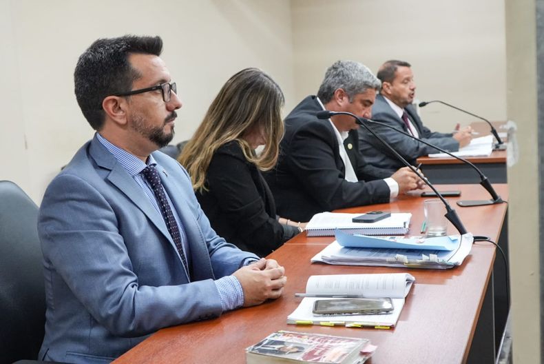 Adelante, los representantes del MPF: Juan Manuel García Castrillón, Erica Funez y Juan Manuel Gálvez. Al fondo, el defensor oficial Trigo.