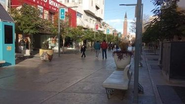 Disputa empresarial por el finde XL: ¿cómo atenderá el comercio?