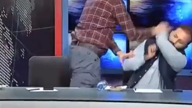 Debate picante: dos políticos terminaron a las trompadas