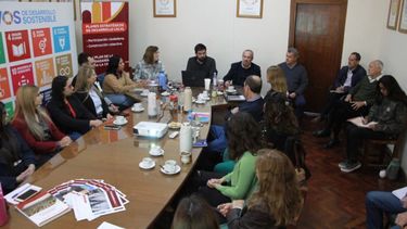 Quieren que empleados públicos de San Juan usen la Inteligencia Artificial