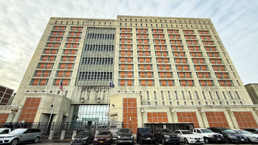 Cómo es el Centro Metropolitano de Detención, la cárcel de Brooklyn donde fue recluido Nicolás Maduro