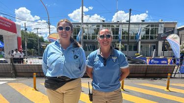 las mujeres que mandan en la ruta: catalina y carla, las unicas comisarias de la vuelta a san juan las mujeres que mandan en la ruta: catalina y carla, las unicas comisarias de la vuelta a san juan