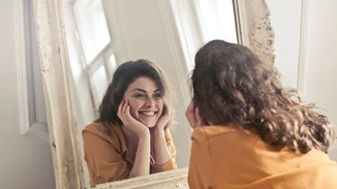 ¿Estás usando la ropa de otro cuerpo?: aprendé a vestir el tuyo con amor y estilo