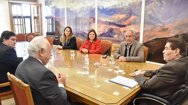 La Corte de Justicia, encabezada por su presidente Guillermo De Sanctis, y el IPV, dirigido por Marcelo Yornet, suscribieron el acuerdo.