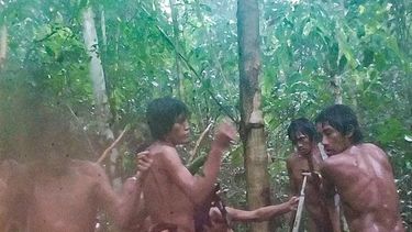 Primeras imágenes de los Massaco, una tribu brasileña nunca vista