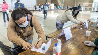 Atención beneficiarios: así será la entrega de las Tarjetas AlimentAR