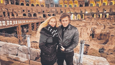 Javier y Karina Milei en el Coliseo