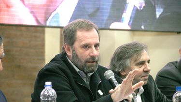 El padre Juan Carlos Molina le pegó al cura de Valle Fértil