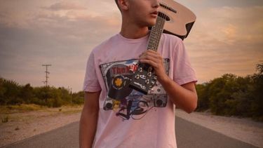 Nacho, un talento vallisto que quiere llegar lejos en la tevé nacional