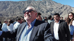 Ginés González García en el autódromo El Zonda, durante el proceso de precalificación para la construcción del Túnel de Agua Negra en octubre de 2016.