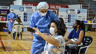 Coronavirus: San Juan ya vacunó con la primera dosis al 45% de la población objetivo