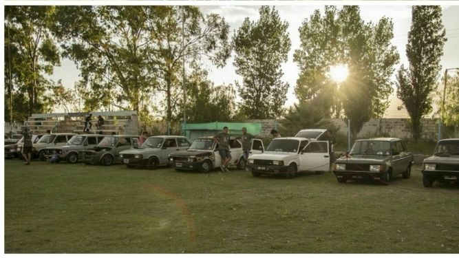 Fiesta fierrera y solidaria de los fans de Fiat