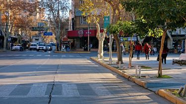 Preparan la semipeatonalización de las calles alrededor de la Plaza 25