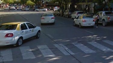 Taxistas exigen que controlen a los remiseros ilegales