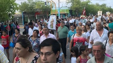 Procesión en honor a Santa Bárbara: hubo cambios y participó el Gobernador