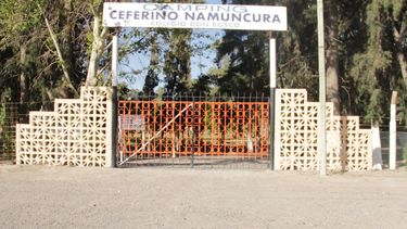 Don Bosco le baja la persiana a su camping