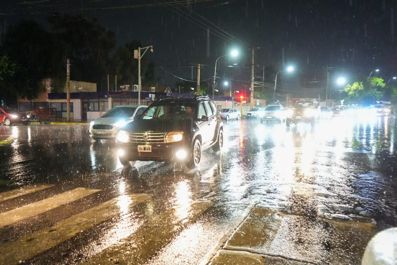 El alerta amarilla por tormentas rige para la tarde de este domingo en San Juan.