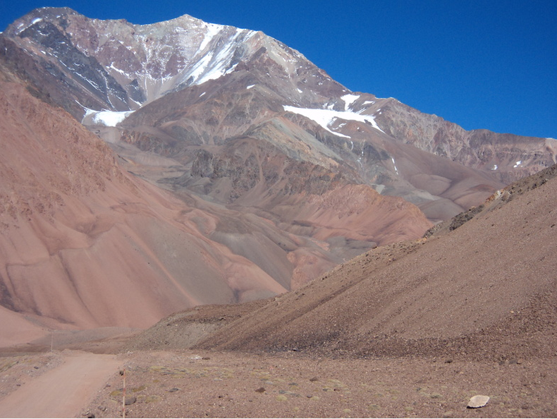 Ley de Glaciares en debate: Orrego, mineros y el Ianigla, protagonistas de una jornada intensa en el Congreso