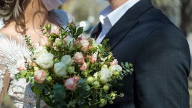 Casarse hoy, en San Juan: sin baile y casi medio millón de pesos en gastos