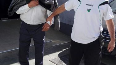 Comerciante usaba el nombre de un muerto y compraba con cheques robados Comerciante usaba el nombre de un muerto y compraba con cheques robados