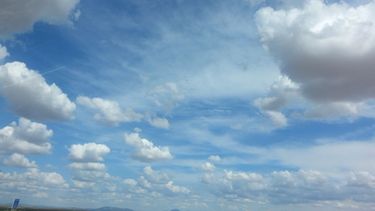 Máxima de 19º con cielo algo nublado toda la jornada