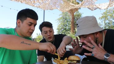 La innovadora y curiosa propuesta gastronómica de una banda de trap sanjuanina