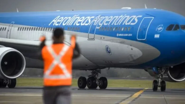 Paro de la CGT: controladores aéreos se suman a la medida y no habrá vuelos