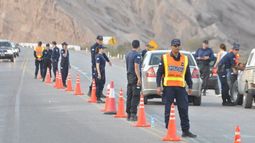 Piden precaución por la cantidad de autos en ruta y alerta de lluvias