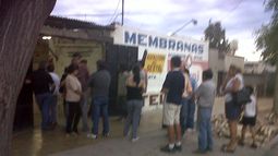 Los sanjuaninos hacen fila para comprar membrana