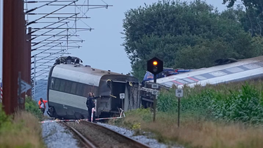Trágico accidente entre un tren y un camión en Dinamarca, un muerto y 27 heridos, cinco de gravedad