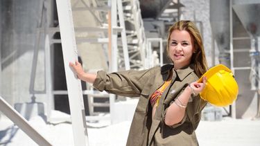 Belleza criada entre coronas y cal