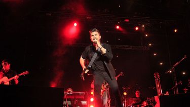 Fiesta del Sol: Juanes cumplió en un concierto con sabor a poco
