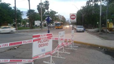 Piden precaución en la rotonda de 25 de Mayo