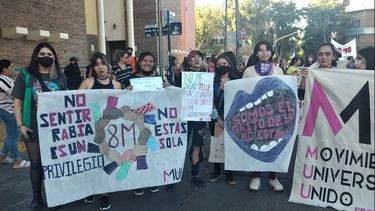 8M en San Juan: las mujeres lloran y las mujeres actúan