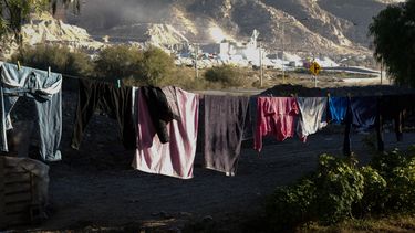 Vivir al lado de una calera: trabajo para muchos, ventanas cerradas y alergias para todos