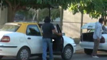 Taxis y remises no exhibirán números de teléfono